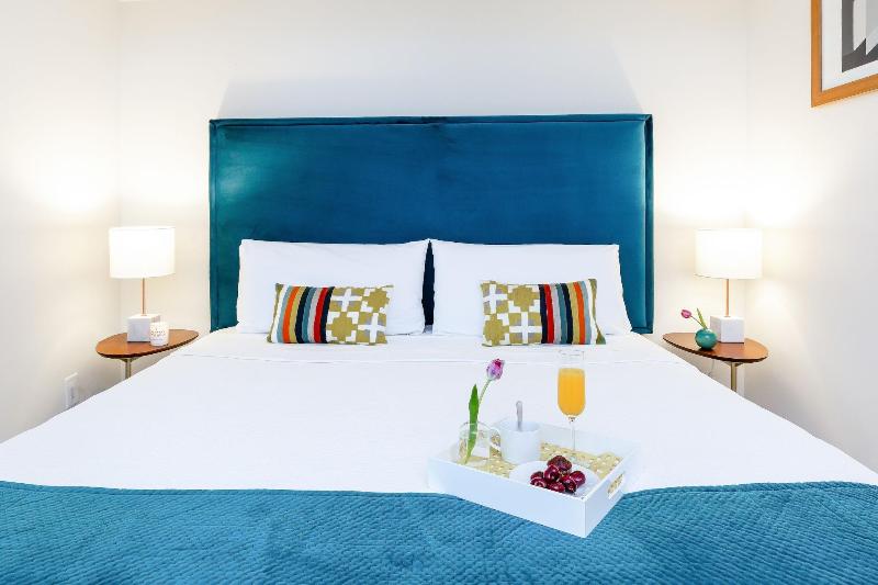 Miami Vacation Rentals Coconut Grove image