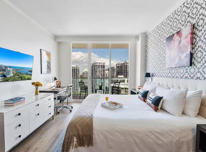 Miami Vacation Rentals Coconut Grove image
