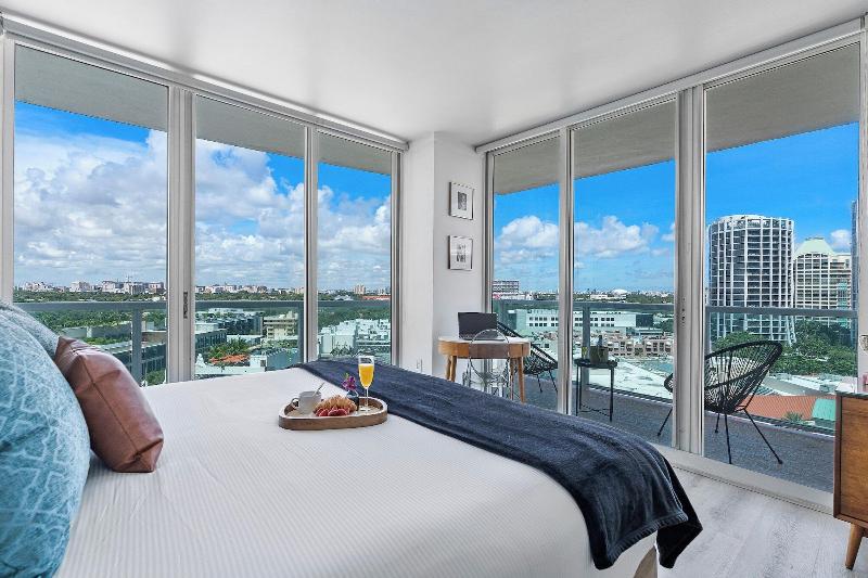Miami Vacation Rentals Coconut Grove image