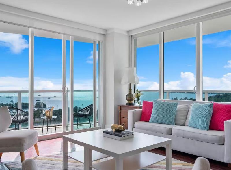 Miami Vacation Rentals Coconut Grove image