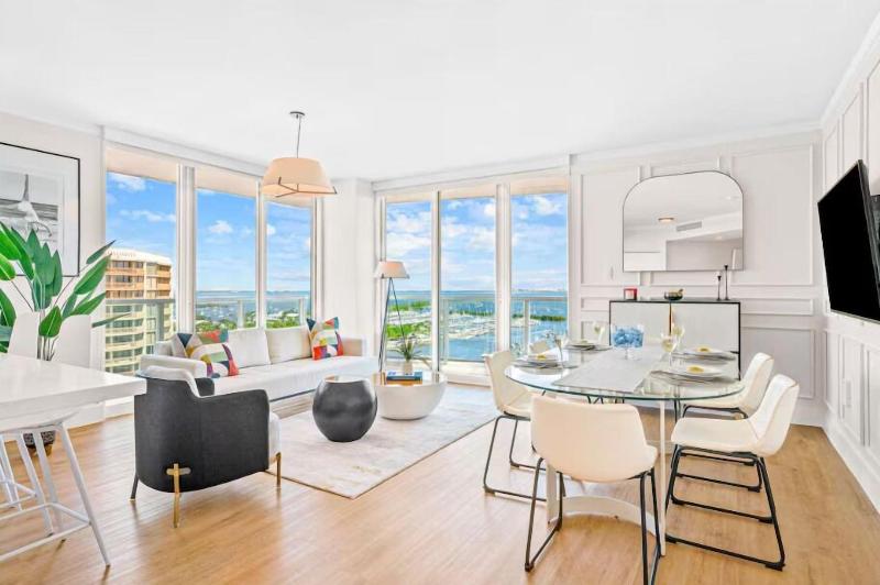 Miami Vacation Rentals Coconut Grove image