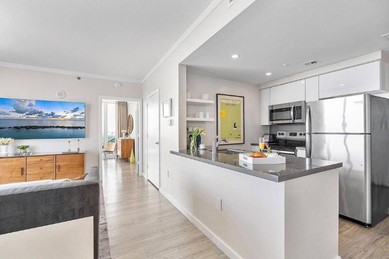 Miami Vacation Rentals Coconut Grove image