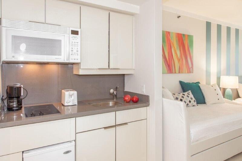 Miami Vacation Rentals Coconut Grove image