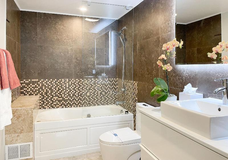 Miami Vacation Rentals Coconut Grove image