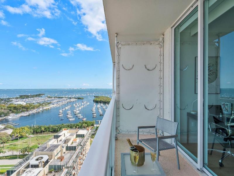 Miami Vacation Rentals Coconut Grove image