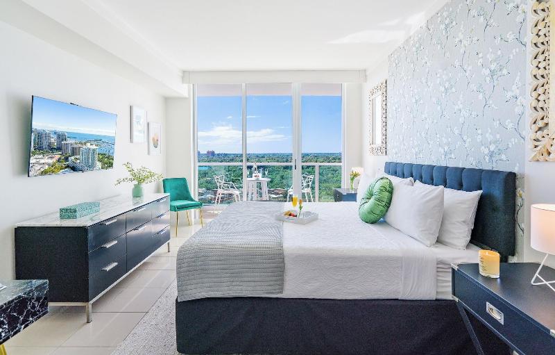 Miami Vacation Rentals Coconut Grove image