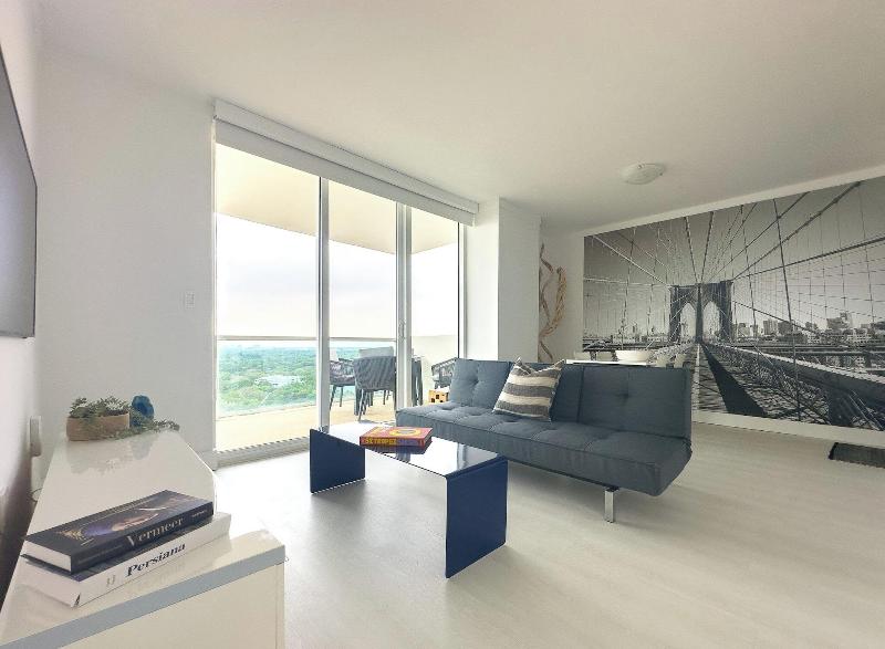 Miami Vacation Rentals Coconut Grove image