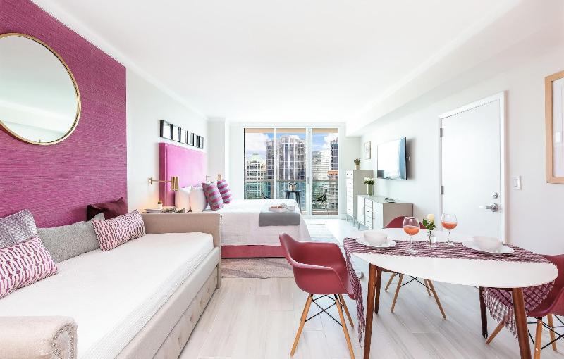 Miami Vacation Rentals Coconut Grove image