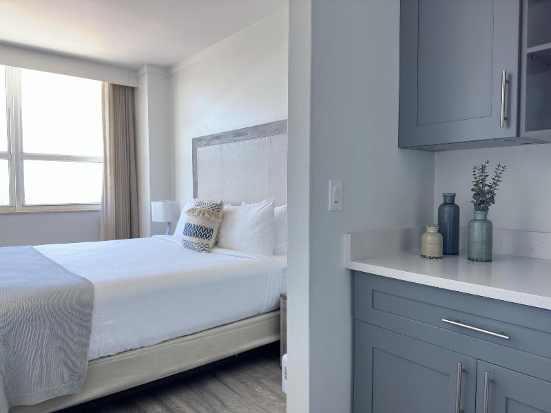 Miami Vacation Rentals Coconut Grove image
