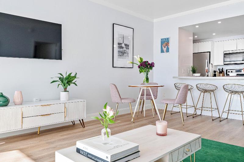 Miami Vacation Rentals Coconut Grove image