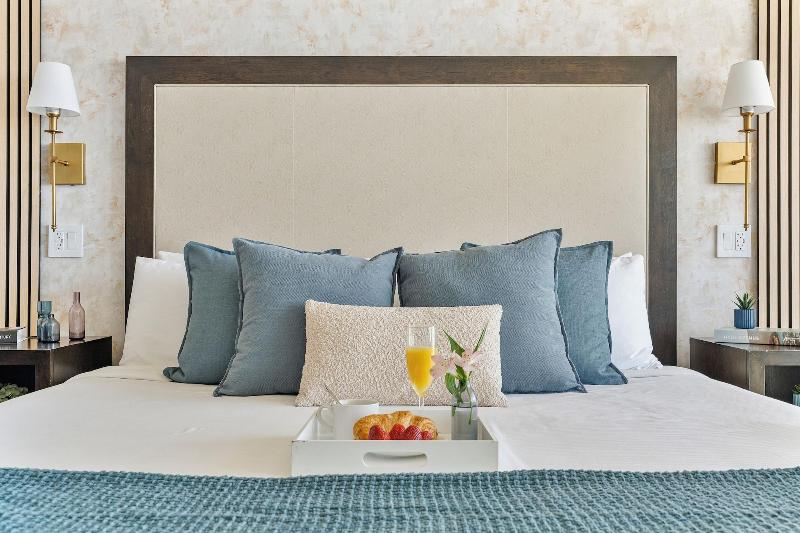 Miami Vacation Rentals Coconut Grove image