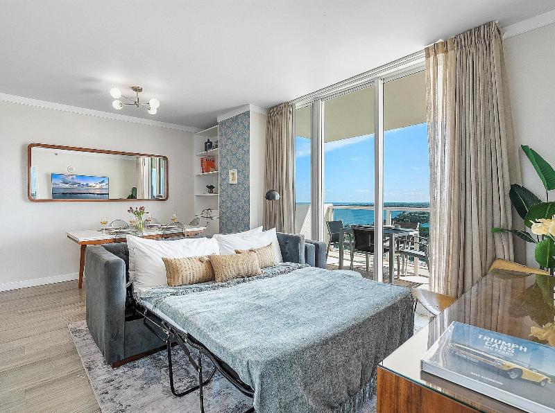 Miami Vacation Rentals Coconut Grove image