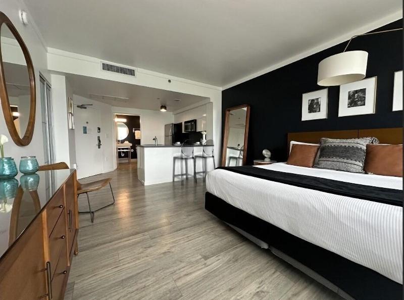 Miami Vacation Rentals Coconut Grove image