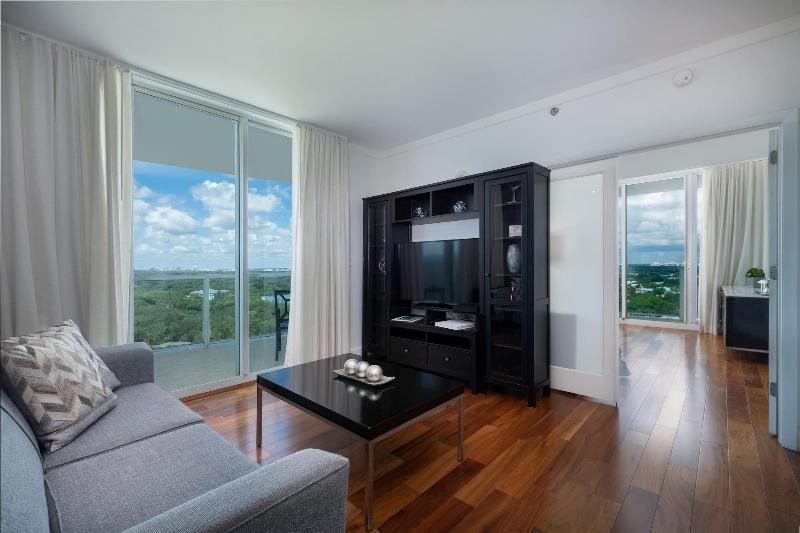 Miami Vacation Rentals Coconut Grove image