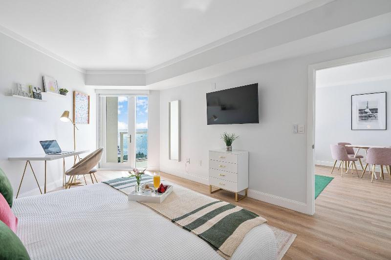 Miami Vacation Rentals Coconut Grove image