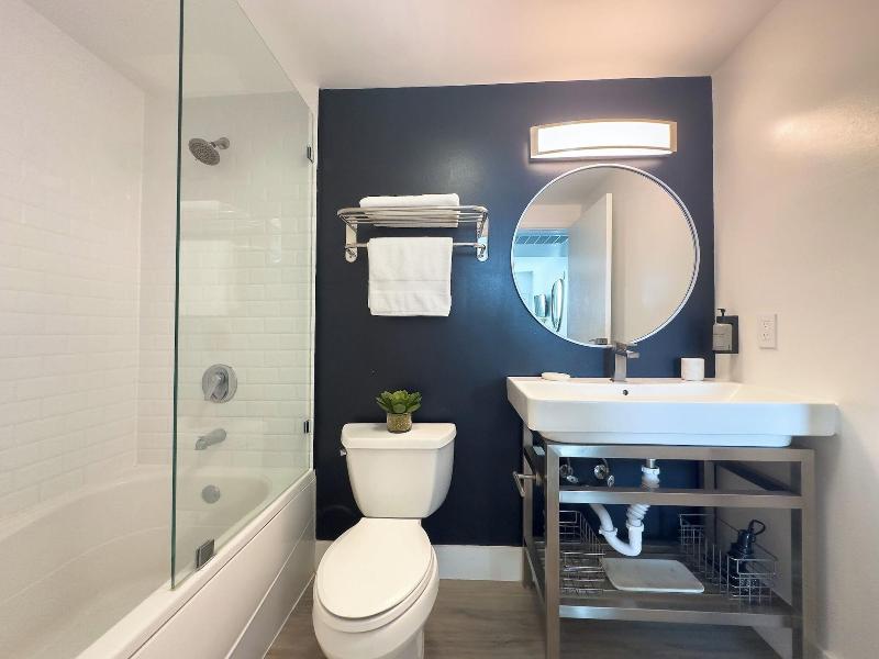 Miami Vacation Rentals Coconut Grove image