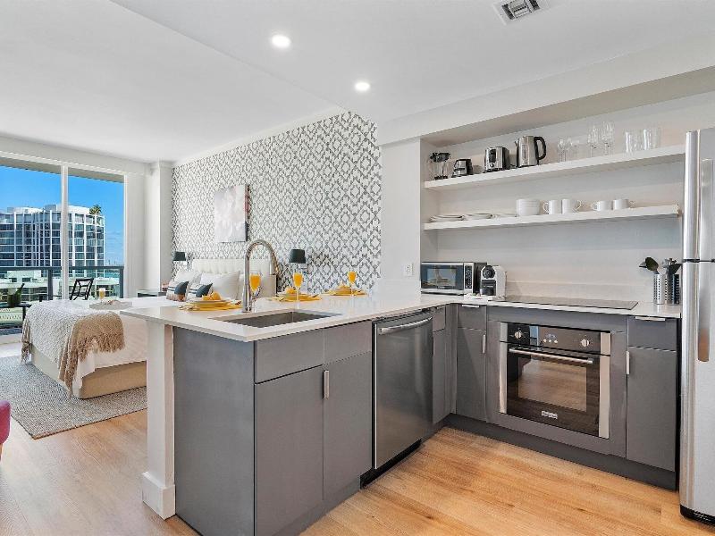Miami Vacation Rentals Coconut Grove image
