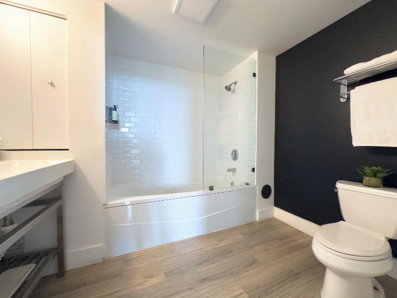 Miami Vacation Rentals Coconut Grove image