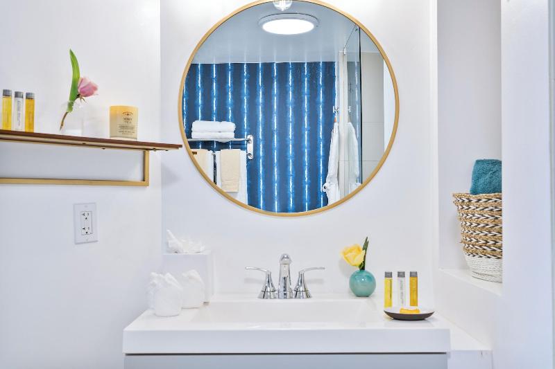 Miami Vacation Rentals Coconut Grove image
