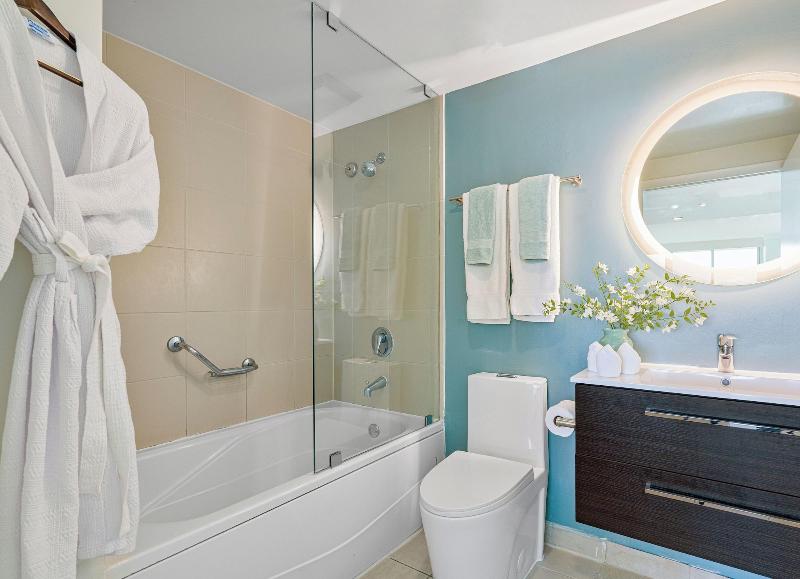 Miami Vacation Rentals Coconut Grove image