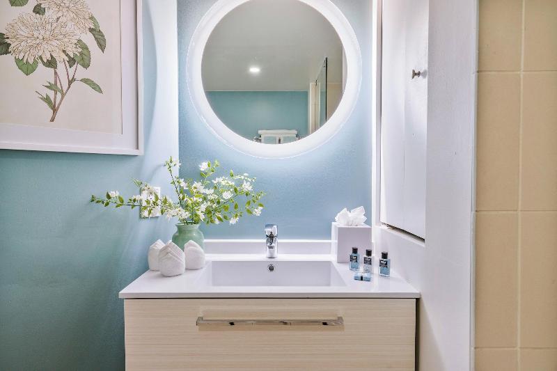 Miami Vacation Rentals Coconut Grove image