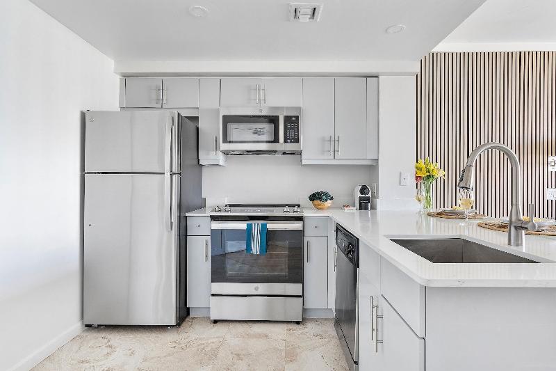 Miami Vacation Rentals Coconut Grove image