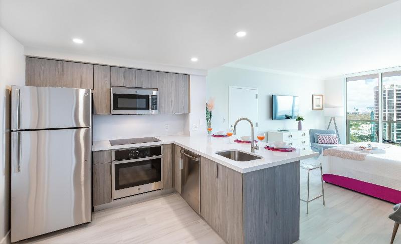 Miami Vacation Rentals Coconut Grove image