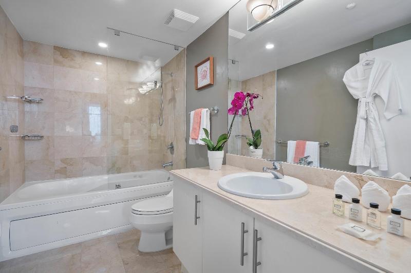 Miami Vacation Rentals Coconut Grove image