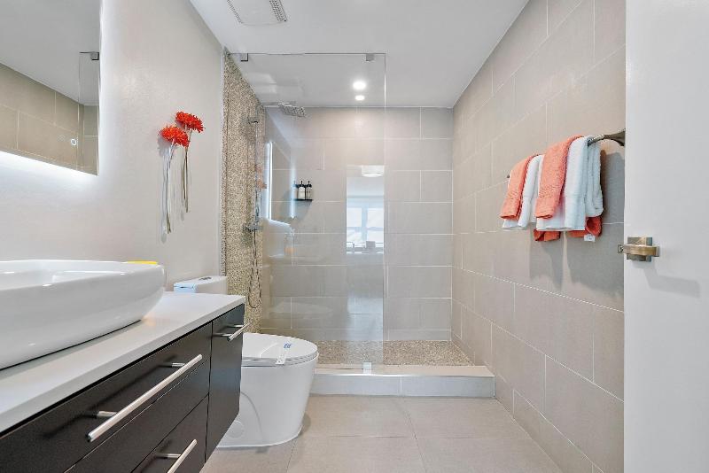 Miami Vacation Rentals Coconut Grove image