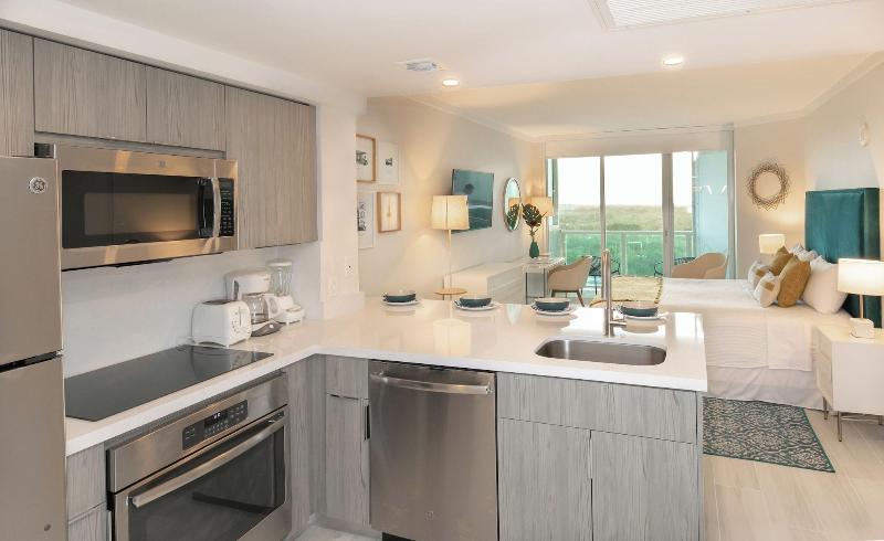 Miami Vacation Rentals Coconut Grove image