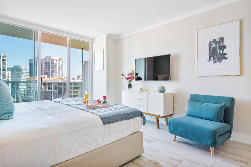 Miami Vacation Rentals Coconut Grove image