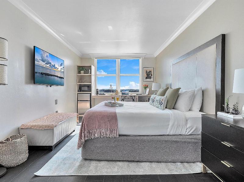 Miami Vacation Rentals Coconut Grove image