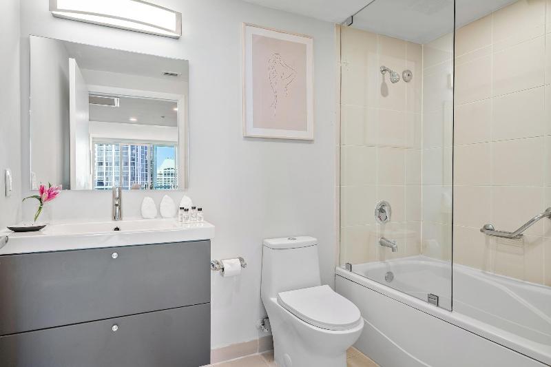 Miami Vacation Rentals Coconut Grove image