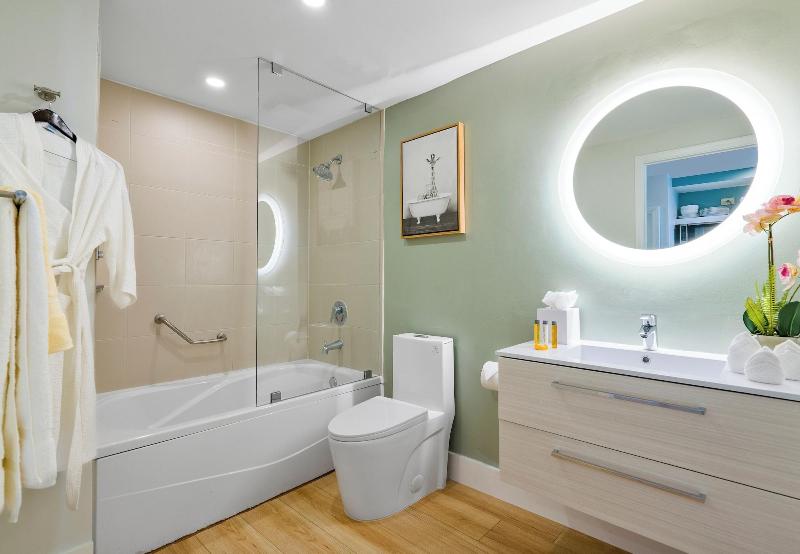 Miami Vacation Rentals Coconut Grove image