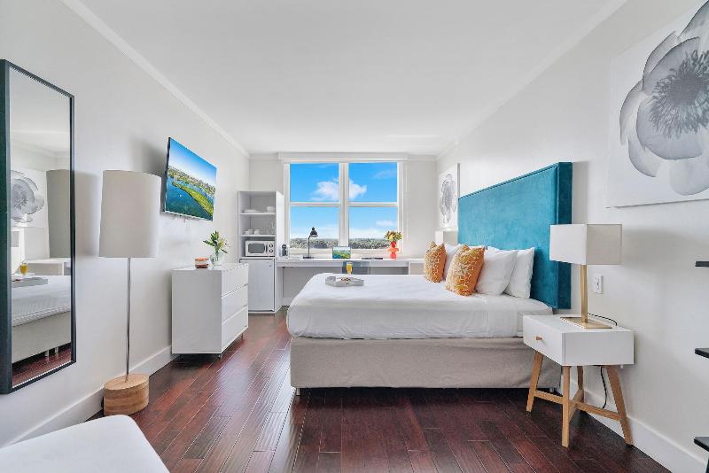 Miami Vacation Rentals Coconut Grove image