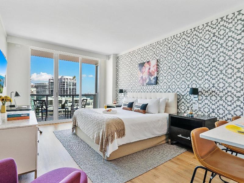 Miami Vacation Rentals Coconut Grove image