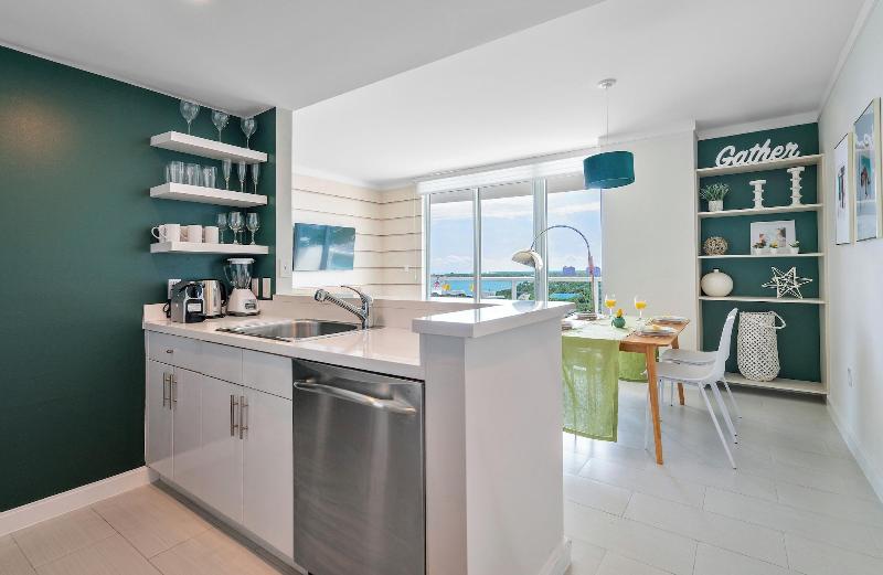 Miami Vacation Rentals Coconut Grove image