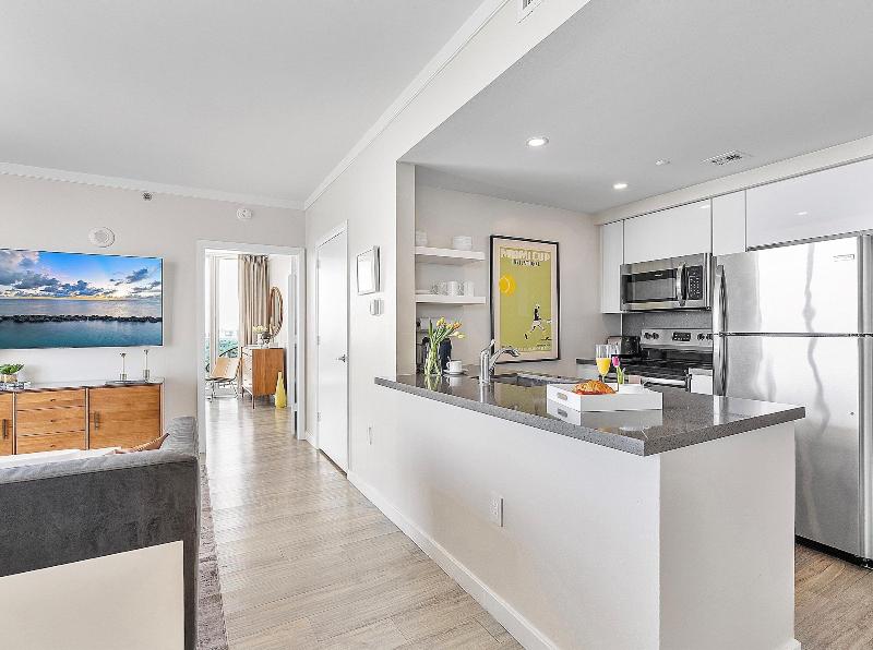 Miami Vacation Rentals Coconut Grove image