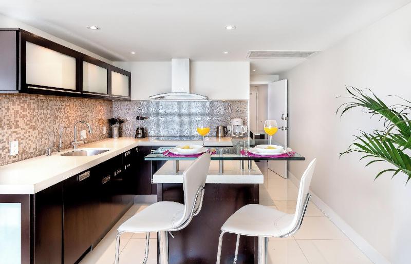 Miami Vacation Rentals Coconut Grove image