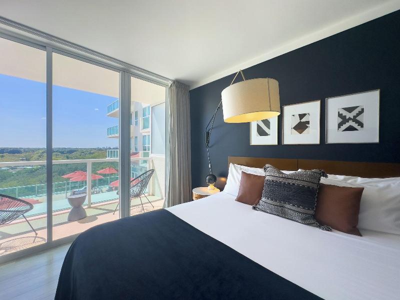 Miami Vacation Rentals Coconut Grove image