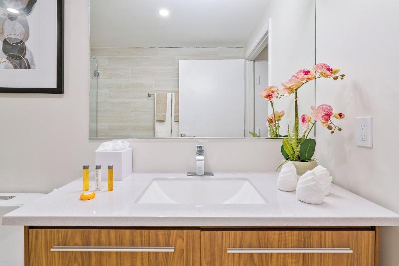 Miami Vacation Rentals Coconut Grove image