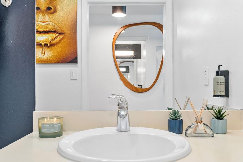 Miami Vacation Rentals Coconut Grove image