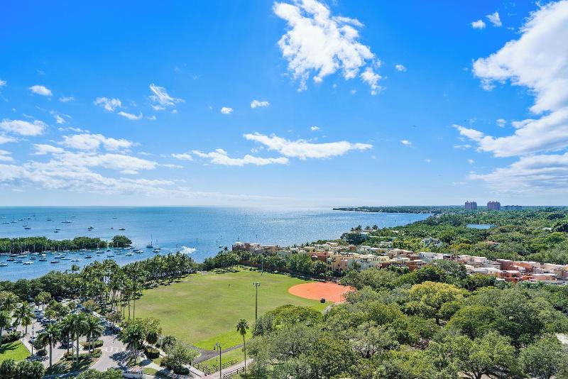 Miami Vacation Rentals Coconut Grove image