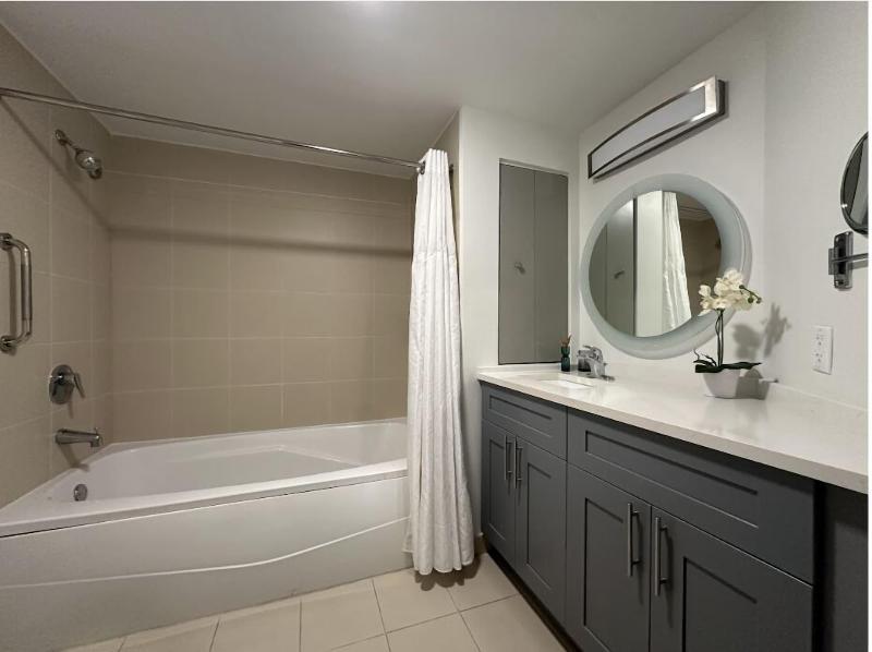 Miami Vacation Rentals Coconut Grove image