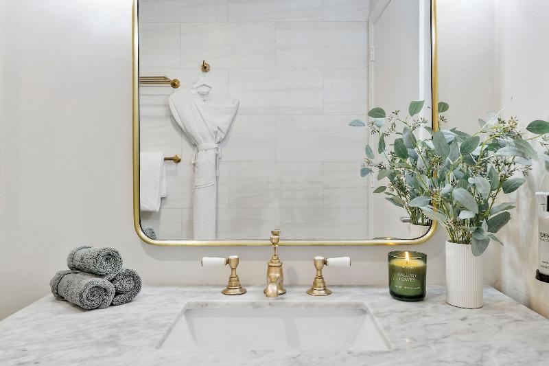 Miami Vacation Rentals Coconut Grove image