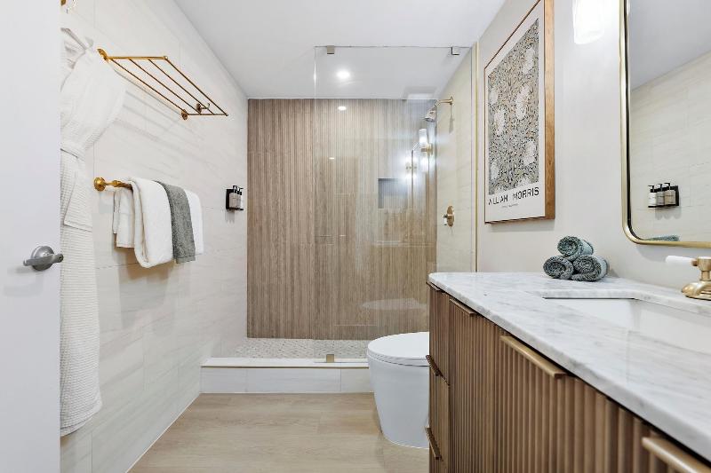 Miami Vacation Rentals Coconut Grove image
