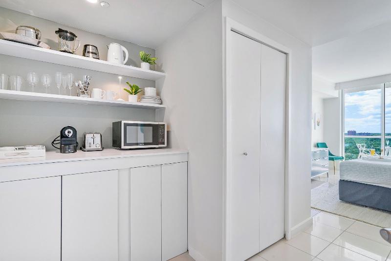 Miami Vacation Rentals Coconut Grove image
