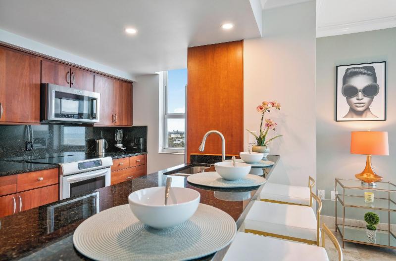 Miami Vacation Rentals Coconut Grove image