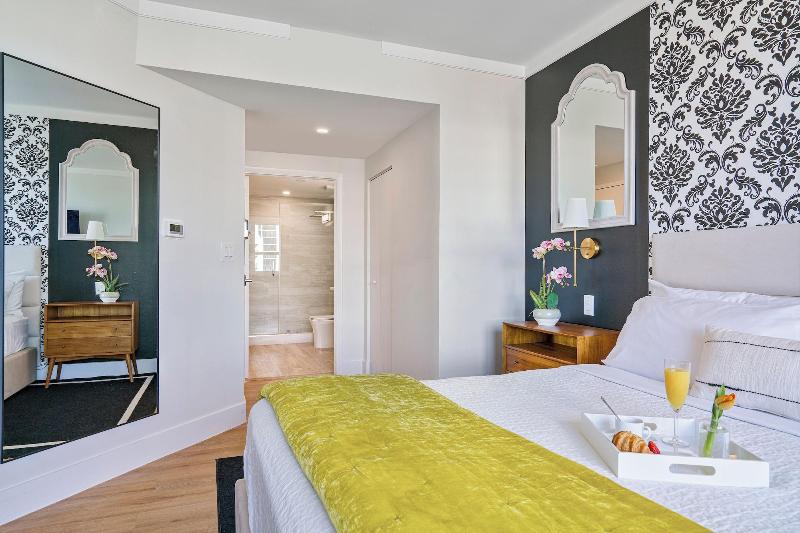Miami Vacation Rentals Coconut Grove image