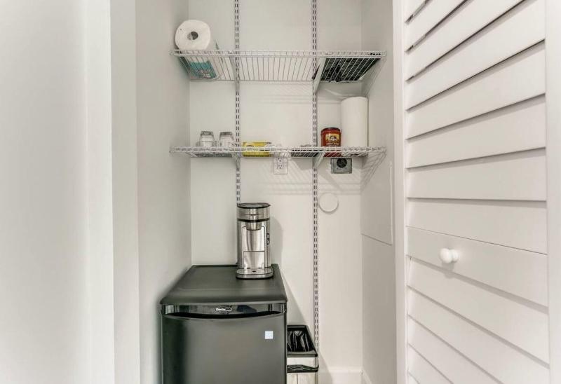 Miami Vacation Rentals Coconut Grove image